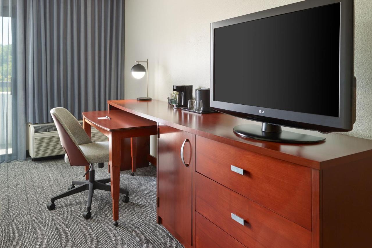 คอร์ตยาร์ด แอตแลนตา เอ็กเซกคิวทีฟ พาร์ค/เอมอรี Hotel ภายนอก รูปภาพ