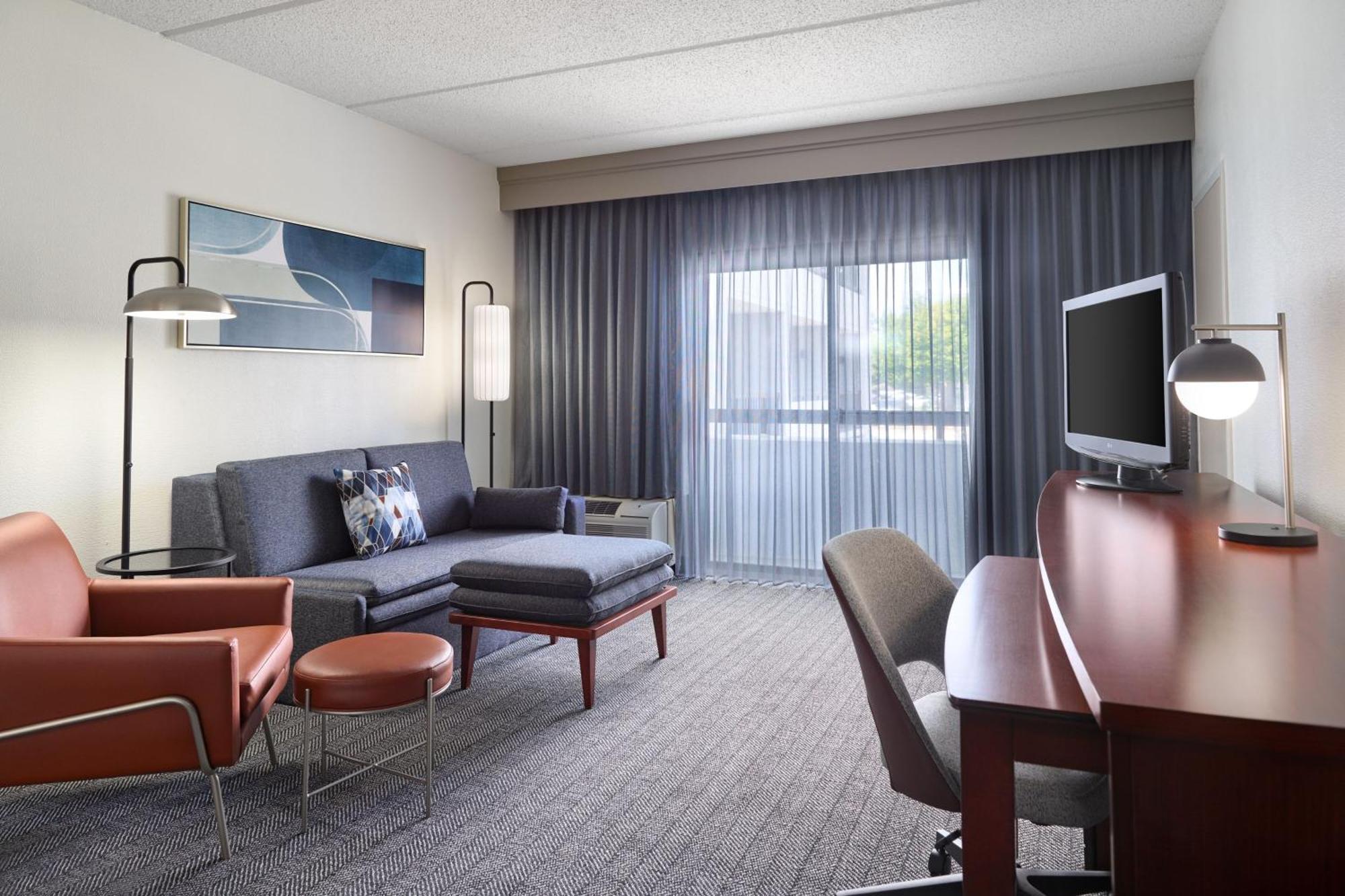 คอร์ตยาร์ด แอตแลนตา เอ็กเซกคิวทีฟ พาร์ค/เอมอรี Hotel ภายนอก รูปภาพ