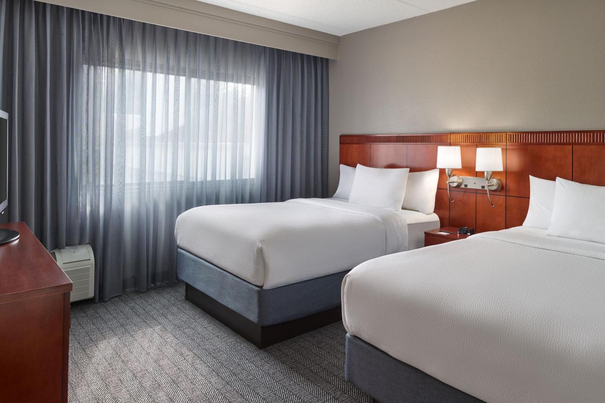 คอร์ตยาร์ด แอตแลนตา เอ็กเซกคิวทีฟ พาร์ค/เอมอรี Hotel ภายนอก รูปภาพ